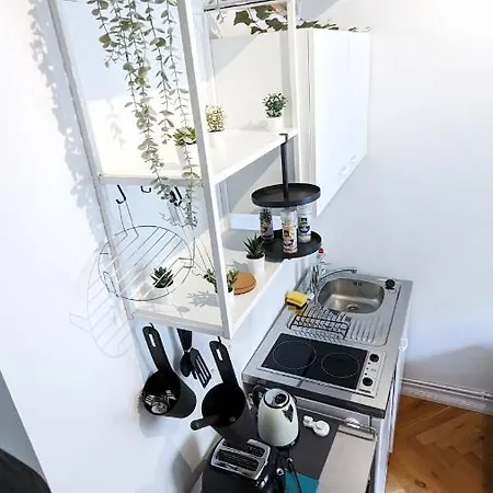 Central, Cozy, Designed 1-br At Akazienkiez * Berlijn