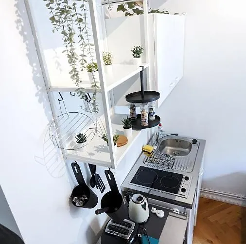 Central, Cozy, Designed 1-br At Akazienkiez * Berlijn