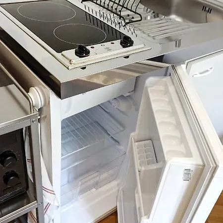 Central, Cozy, Designed 1-br At Akazienkiez Appartement *