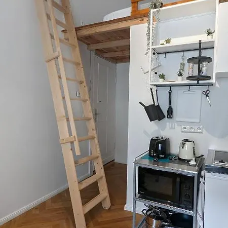 Central, Cozy, Designed 1-br At Akazienkiez Apartament