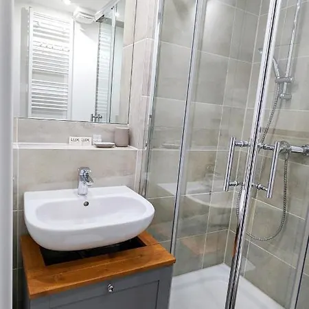 Central, Cozy, Designed 1-br At Akazienkiez Berlin