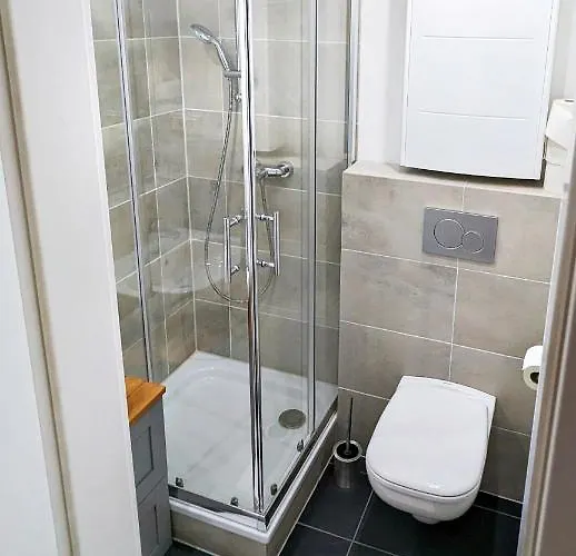 Central, Cozy, Designed 1-br At Akazienkiez Διαμέρισμα